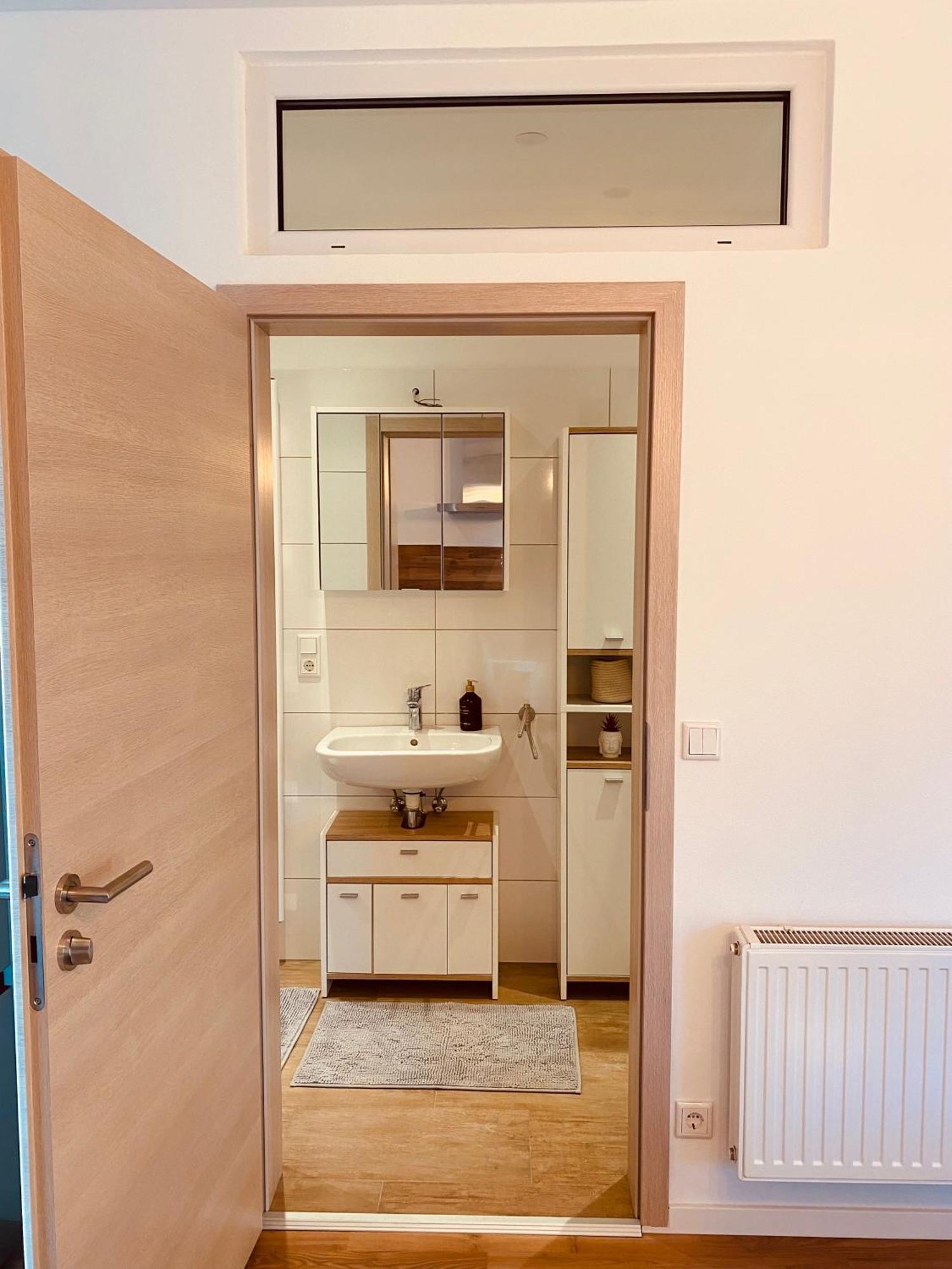 Hochwertige Ferienwohnung Mit 7Qm Balkon, Netflix, Kaffeeautomat, Rainshower Bad Цвиккау Экстерьер фото